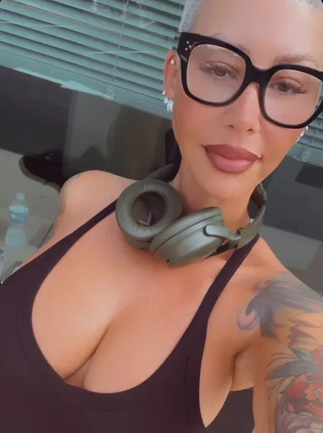 Insights from Amber Rose Lives